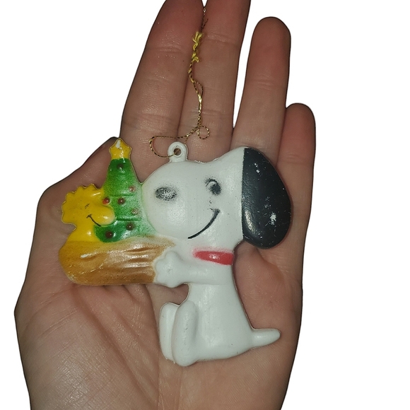 Vintage plastic Snoopy Christmas ornament - Picture 1 of 2